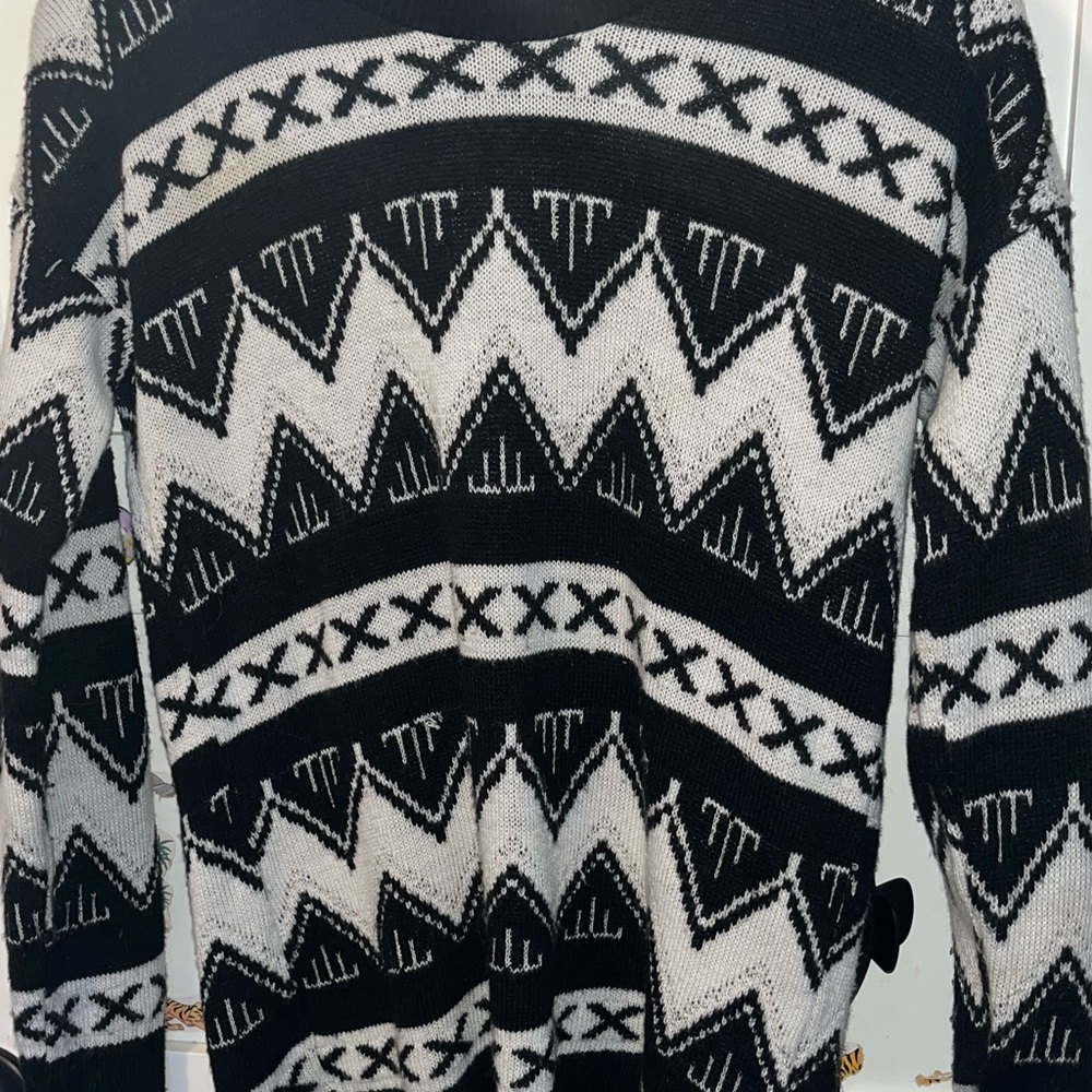 Black and White Geometric Sweater